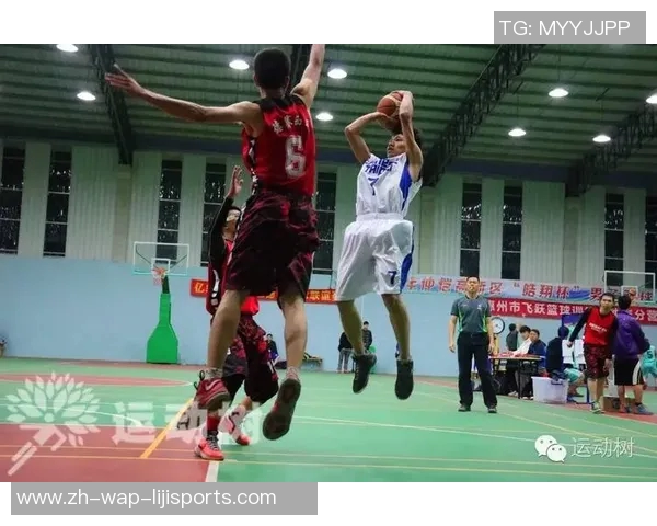 广东与上海的对决谁能笑到最后探讨两地篮球文化与发展潜力 广东与上海的对决谁能笑到最后探讨两地篮球文化与发展潜力